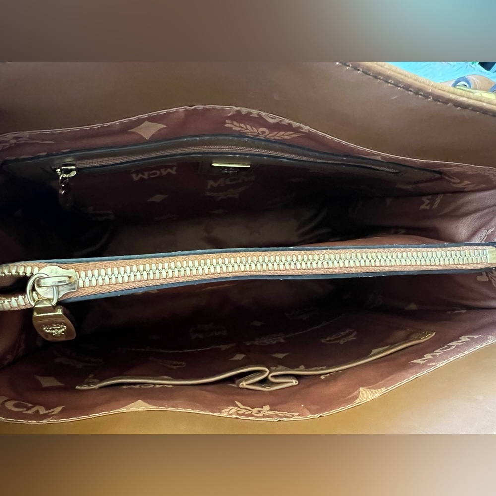 NWOT MCM AREN SAC BOOK TOTE - Picture 8 of 15